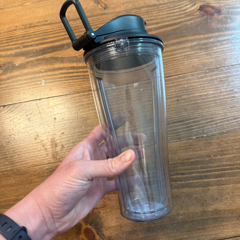 Vitamix 20 Oz Cup Flip-Top Lid Travel To-Go Container Smoothie Personal Tumbler